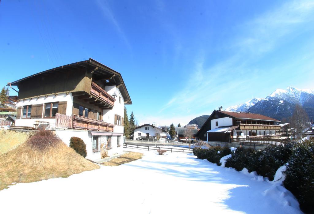 Family Friendly Chalet - Central With Beautiful Mountain Views Seefeld in Tirol Exterior photo